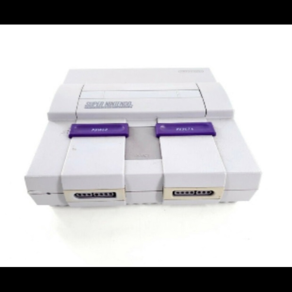 Super Nintendo - Picture 4 of 5